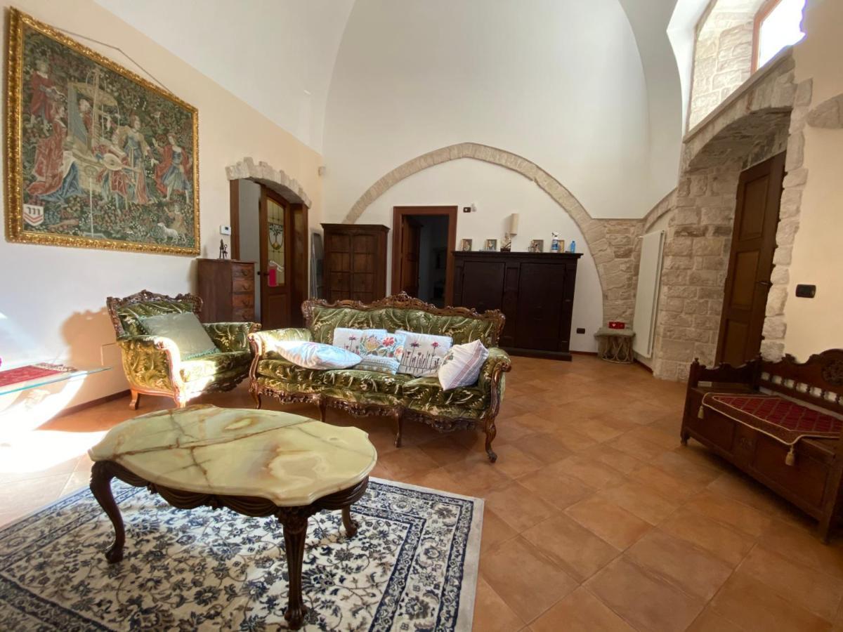 Palazzo Morola XIV Century Apartment Giovinazzo Luaran gambar