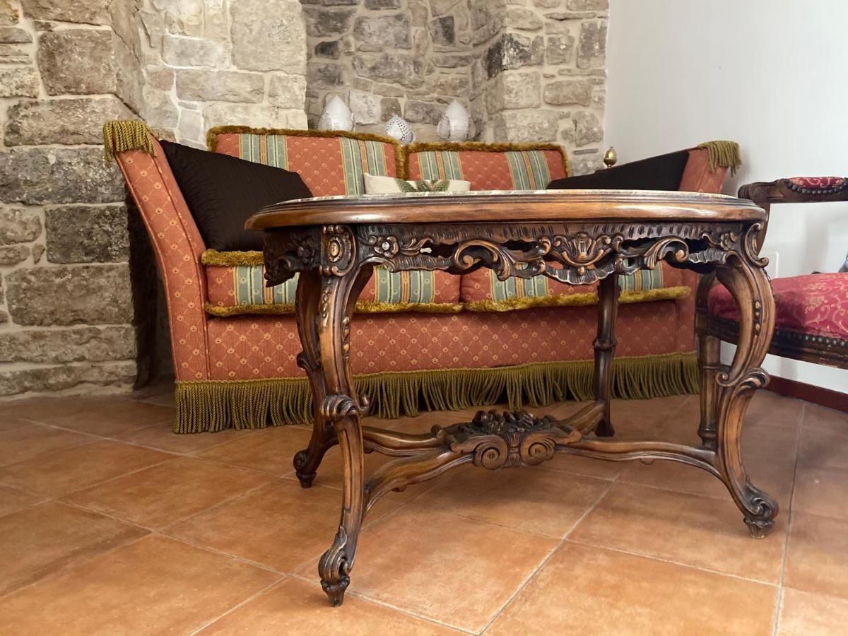 Palazzo Morola XIV Century Apartment Giovinazzo Luaran gambar