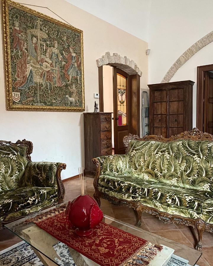 Palazzo Morola XIV Century Apartment Giovinazzo Luaran gambar