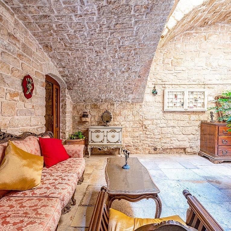 Palazzo Morola XIV Century Apartment Giovinazzo Luaran gambar