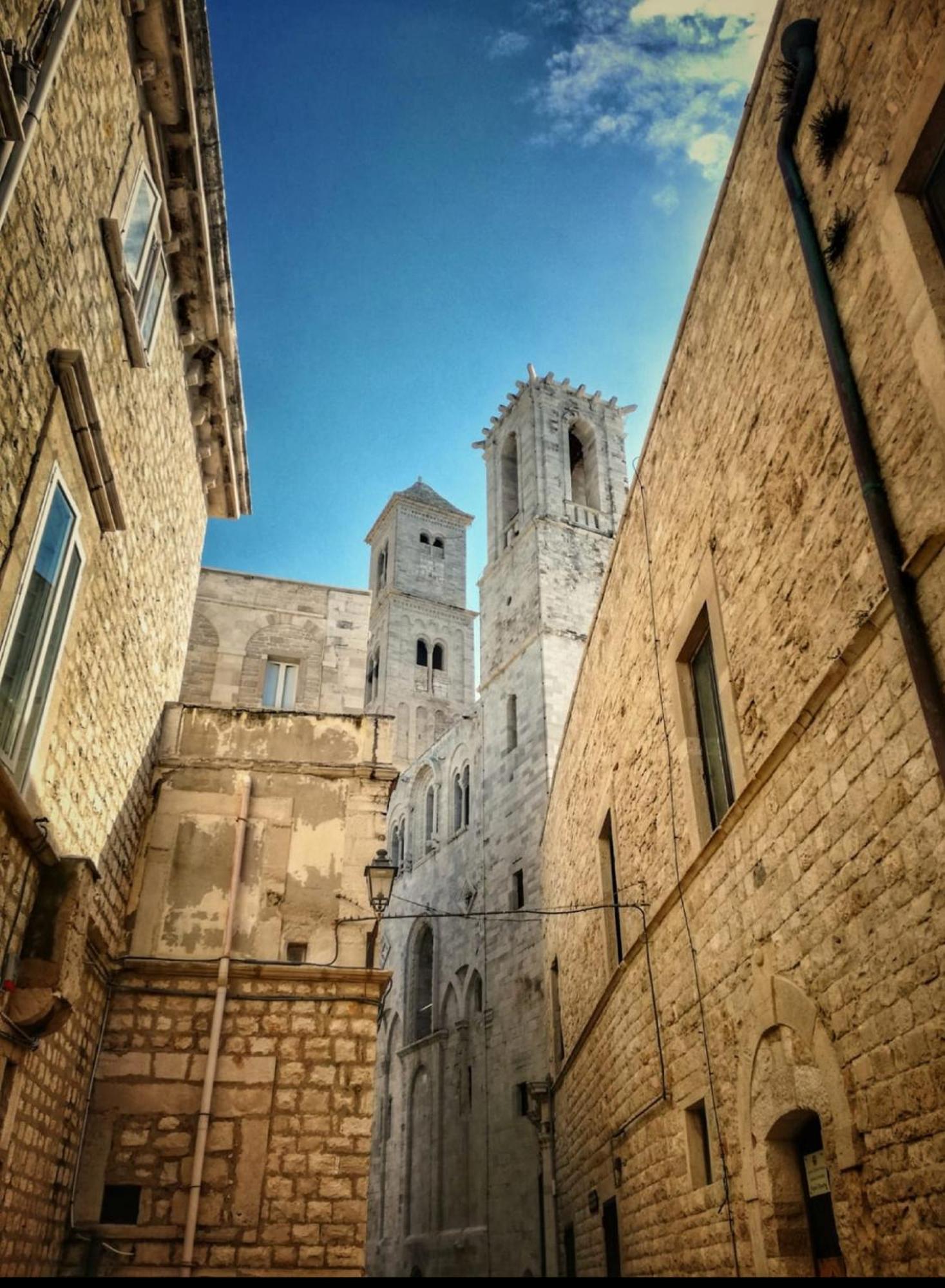 Palazzo Morola XIV Century Apartment Giovinazzo Luaran gambar