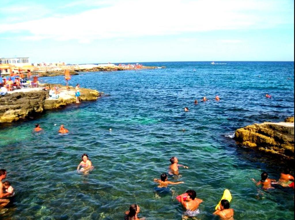 Palazzo Morola XIV Century Apartment Giovinazzo Luaran gambar