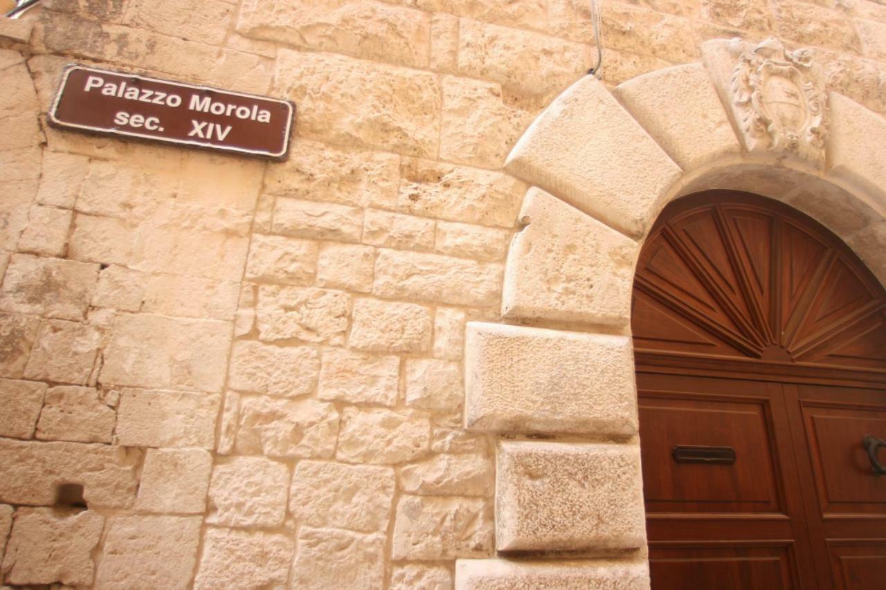 Palazzo Morola XIV Century Apartment Giovinazzo Luaran gambar