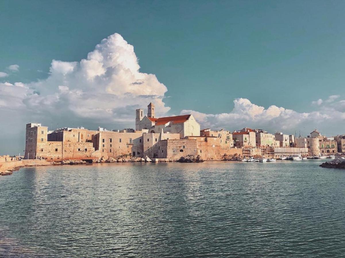 Palazzo Morola XIV Century Apartment Giovinazzo Luaran gambar